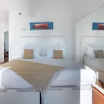 Luxe Penthouse, Bbq, Jacuzzi, Games, Ocean View, Oura 2-min Walk - By Seareen * Αλμπουφέιρα