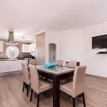 Luxe Penthouse, Bbq, Jacuzzi, Games, Ocean View, Oura 2-Min Walk - By Seareen