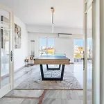 Luxe Penthouse, Bbq, Jacuzzi, Games, Ocean View, Oura 2-Min Walk - By Seareen Apartamento *