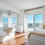 Luxe Penthouse, Bbq, Jacuzzi, Games, Ocean View, Oura 2-Min Walk - By Seareen *