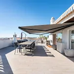 Apartamento Luxe Penthouse, Bbq, Jacuzzi, Games, Ocean View, Oura 2-Min Walk - By Seareen *