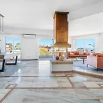 Luxe Penthouse, Bbq, Jacuzzi, Games, Ocean View, Oura 2-Min Walk - By Seareen