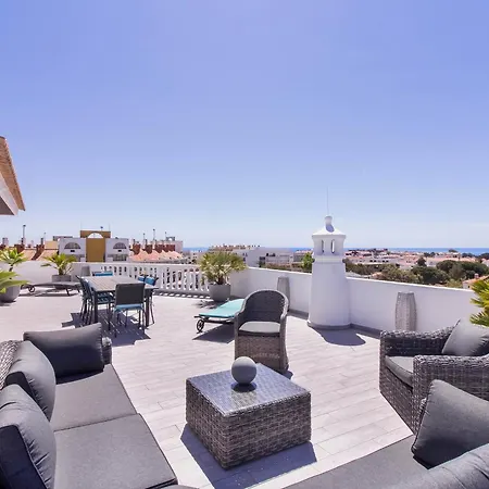 Luxe Penthouse - Prime Location By Seareen Albufeira