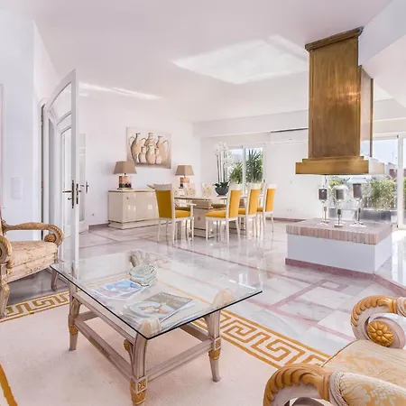 Luxe Penthouse - Prime Location By Seareen Apartamento