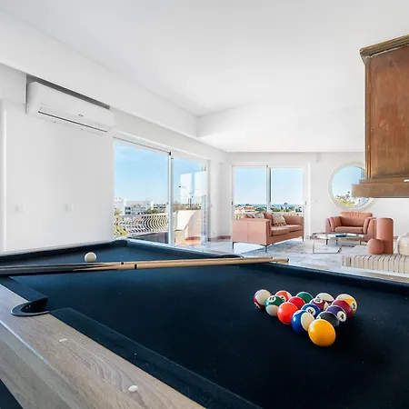 Luxe Penthouse, Bbq, Jacuzzi, Games, Ocean View, Oura 2-Min Walk - By Seareen Apartamento *