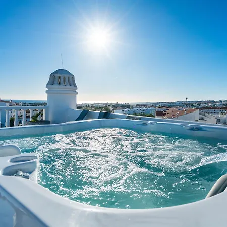 Apartman Luxe Penthouse, Bbq, Jacuzzi, Games, Ocean View, Oura 2-min Walk - By Seareen Albufeira