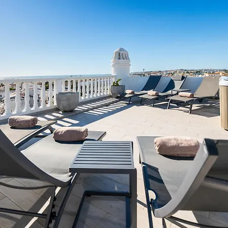 Luxe Penthouse, Bbq, Jacuzzi, Games, Ocean View, Oura 2-min Walk - By Seareen *