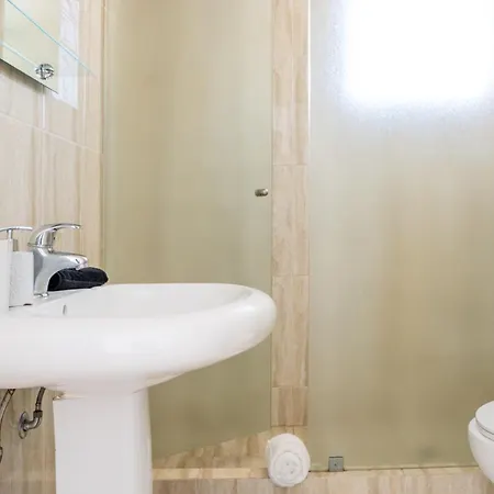 Luxe Penthouse, Bbq, Jacuzzi, Games, Ocean View, Oura 2-min Walk - By Seareen Apartman Albufeira