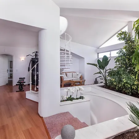 Luxe Penthouse, Bbq, Jacuzzi, Games, Ocean View, Oura 2-min Walk - By Seareen