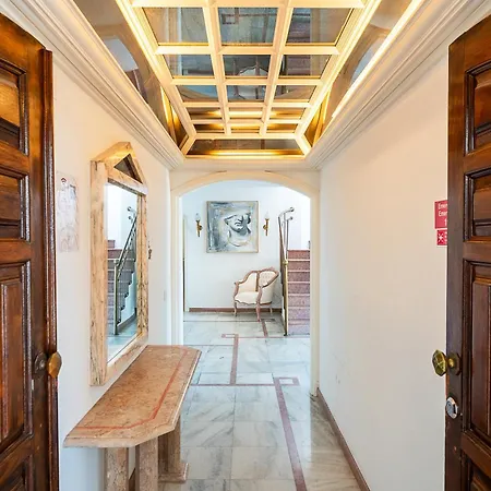 Luxe Penthouse, Bbq, Jacuzzi, Games, Ocean View, Oura 2-min Walk - By Seareen * Αλμπουφέιρα