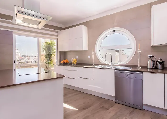 Luxe Penthouse, Bbq, Hot Spa, Games, Ocean View - By Seareen * אלבופיירה