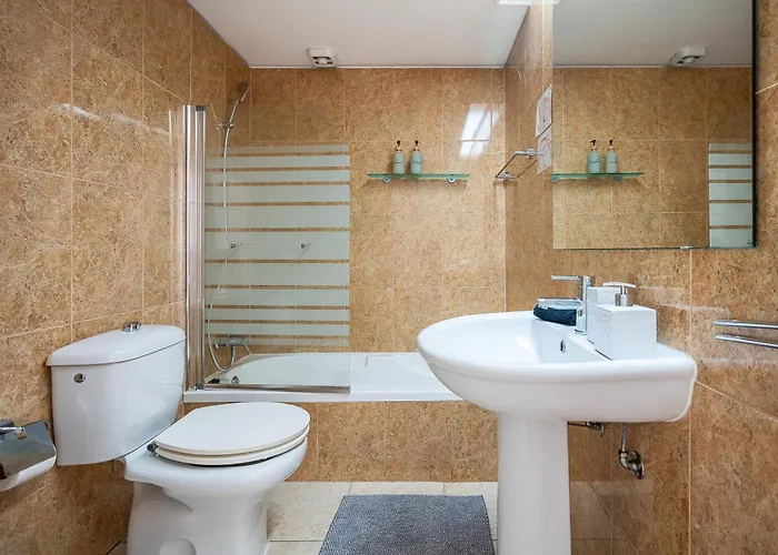 דירה Luxe Penthouse, Bbq, Hot Spa, Games, Ocean View - By Seareen אלבופיירה