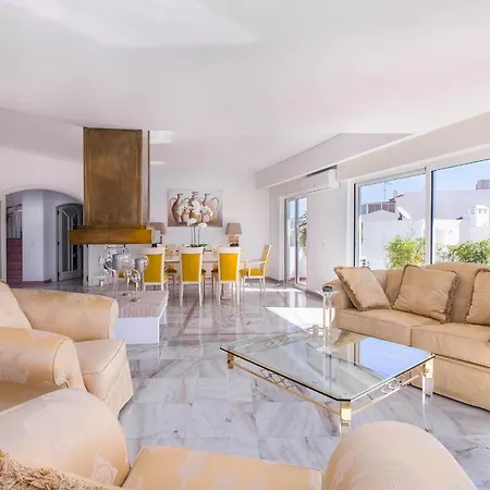 Luxe Penthouse, Bbq, Hot Spa, Games, Ocean View - By Seareen * Албуфейра